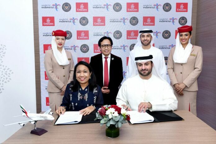 Foto-1-Emirates-Tandatangani-MoU-dengan-Kemenparekraf-RI