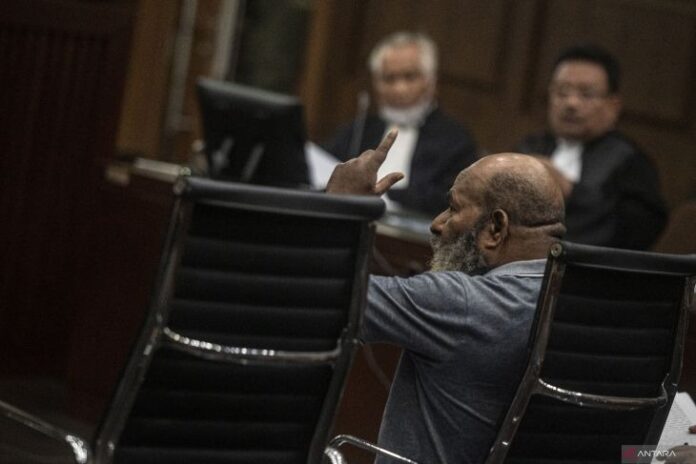 antarafoto-sidang-dakwaan-lukas