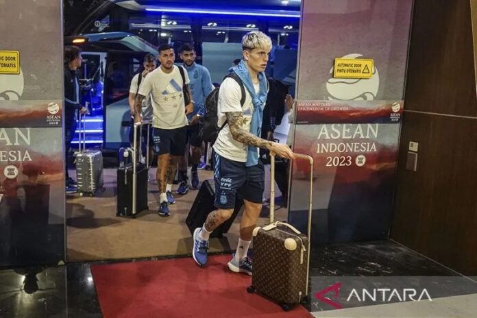 timnas-argentina-tiba-di-tanah-a (1)