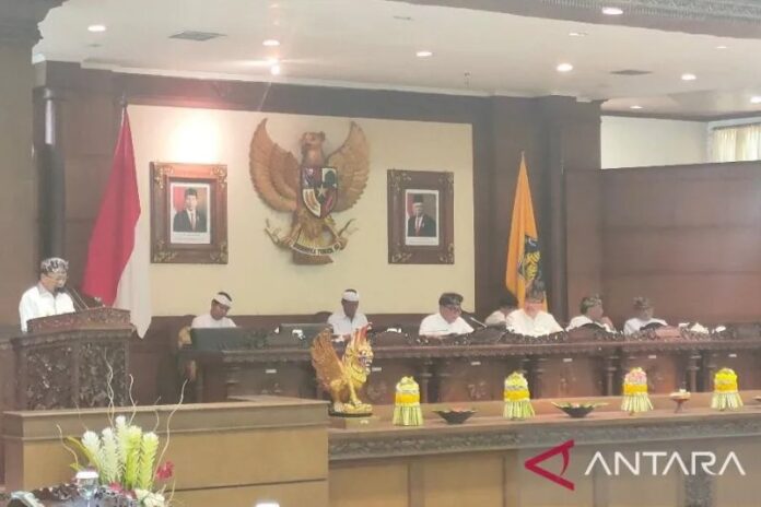Koster-Dewan-Bali.jpg