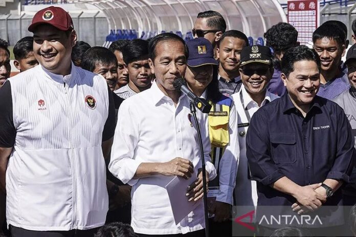presiden-kunjungi-stadion-si-jal