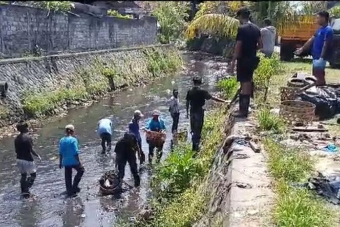 Bersih-sungai-Denpasar-edit.jpg