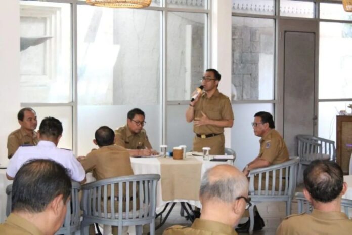 Jaya-Negara-rakor-sampah.jpg