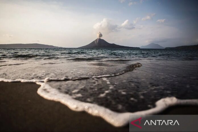 Erupsi-Gunung-Anak-Krakatau-0409