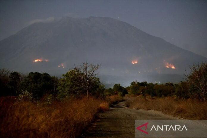 Kebakaran-Gunung-Agung-280923-fi