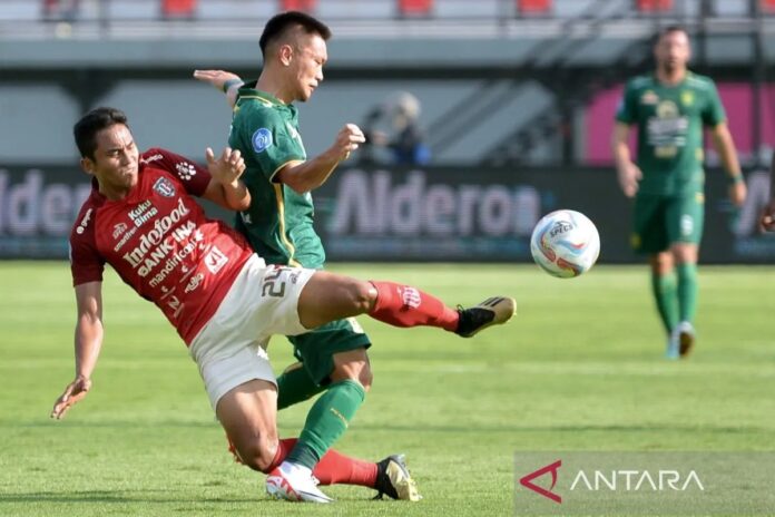 Bali-United-Lawan-Persebaya-2010