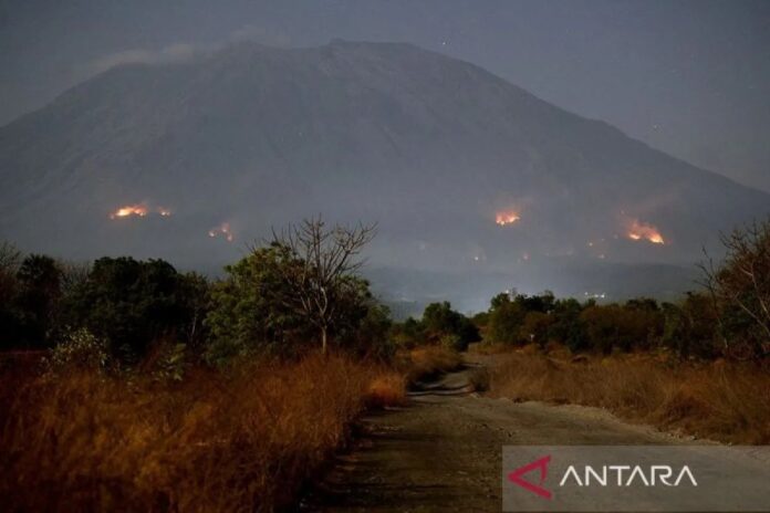 Kebakaran-Gunung-Agung-280923-fi