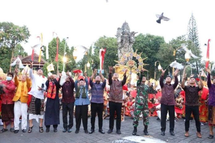 Melepas-matahari-2022.jpg
