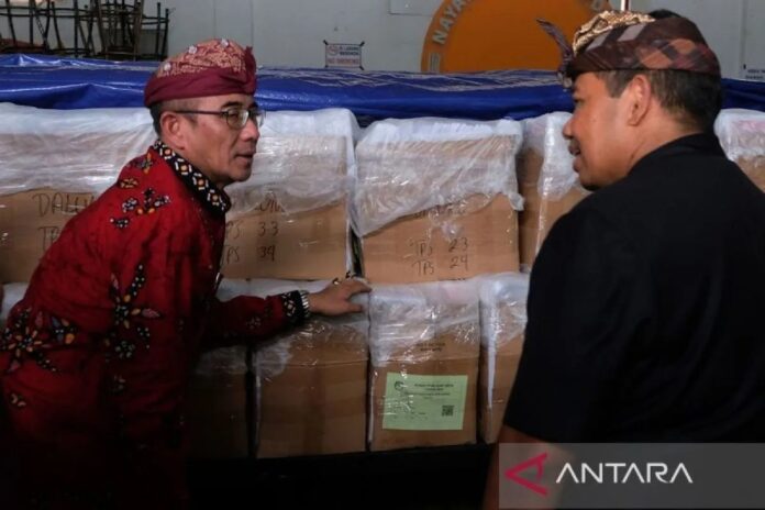 antarafoto-ketua-kpu-tinjau-kesi