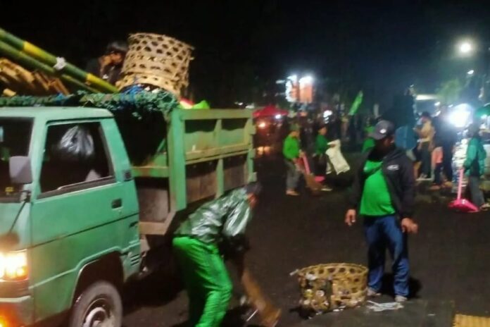 DLHK-Denpasar-pembersihan-sampah