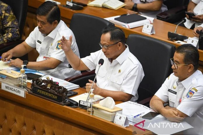 Rapat-RUU-Provinsi-Daerah-Khusus