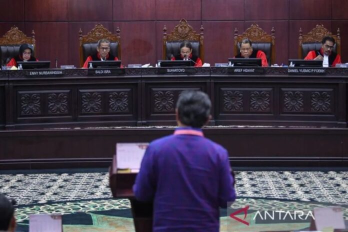 Ketua-DKPP-Bersaksi-di-Sidang-Se