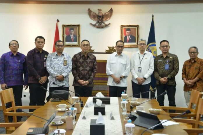 Jaya-Negara-Menhub-edit.jpg