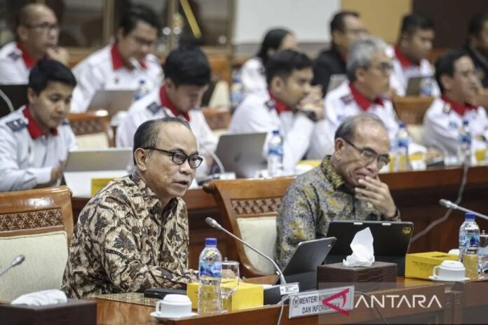 antarafoto-raker-komisi-i-dpr-de