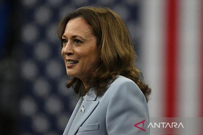 Wapres-AS-Kamala-Haris_1 Wakil Presiden AS Kamala Harris memperoleh cukup suara dari delegasi konvensi Partai Demokrat dan berhasil mengamankan nominasi presiden partai tersebut. ANTARA/Anadolu/aa.