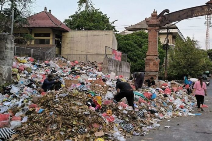 Sampah-kota-Denpasar.jpg