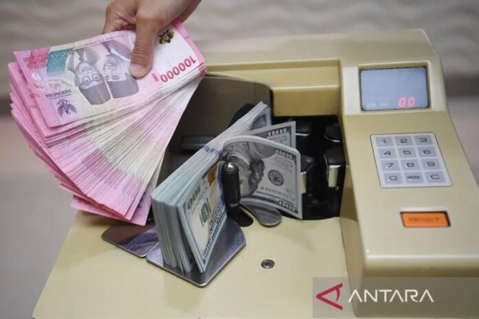 antarafoto-rupiah-dollar-300524