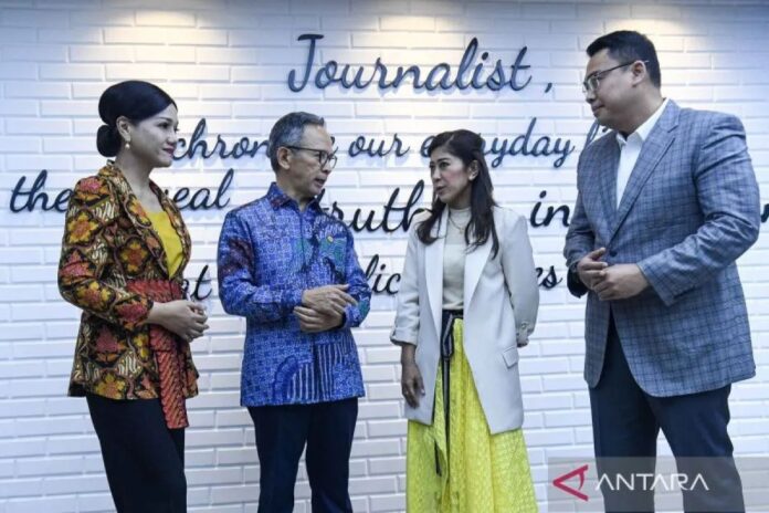 Pertemuan-Menkomdigi-Dengan-OJK
