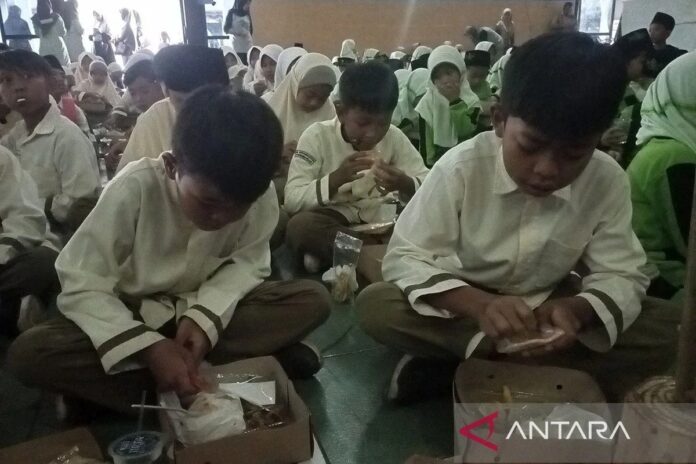 makan-bergizi-gratis.jpg