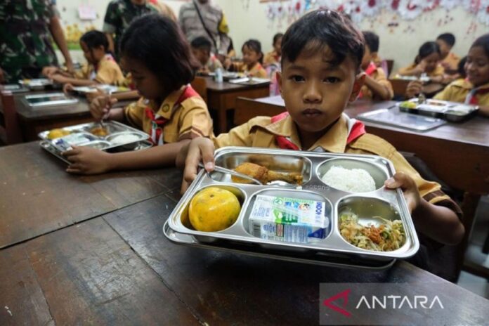 Uji-Coba-Makan-Bergizi-Gratis-Di-Solo-100125-MS-3