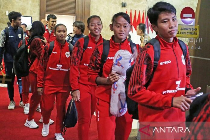 timnas-putri-indonesia-tiba-di-t