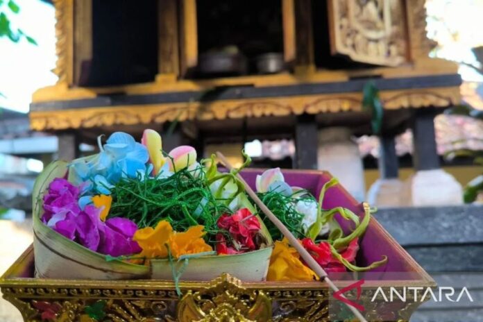 Canang-sari-edit.jpg