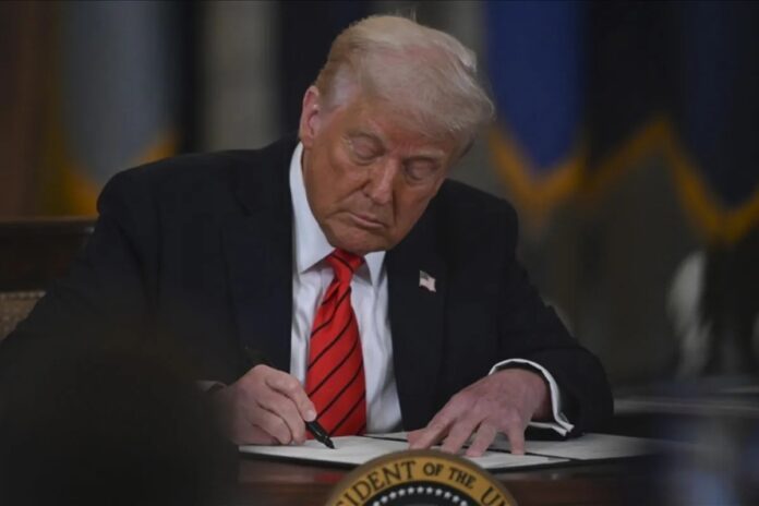 Trump-ttd-perintah-eksekutif.jpg