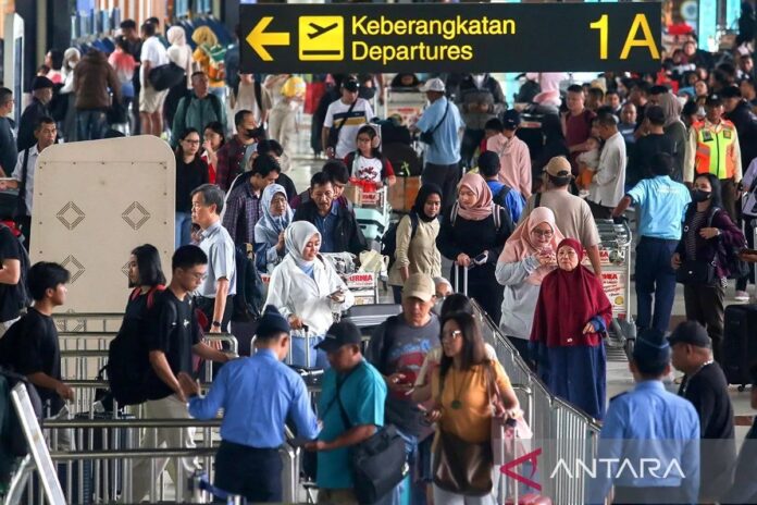 puncak-mudik-di-bandara-soetta-2