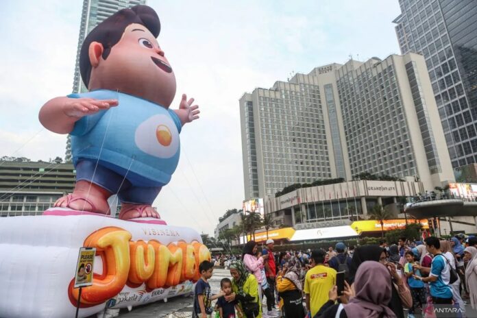 Balon-raksasa-Jumbo-di-Bundaran