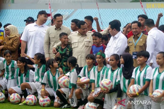 Presiden-resmikan-17-Stadion-di