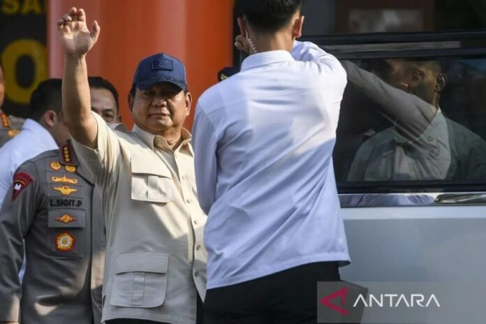 presiden-jenguk-polisi-terluka-d