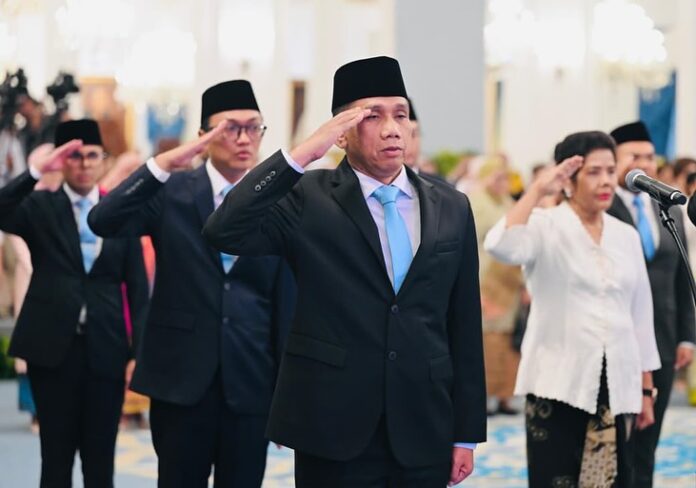 Presiden Prabowo Lantik Sejumlah Pejabat NegaraPresiden Prabowo Subianto secara resmi melantik d