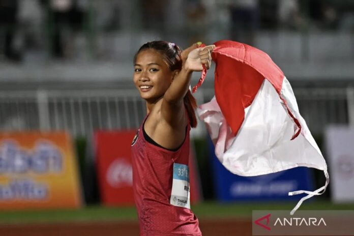 diva-renatta-jayadi-raih-medali