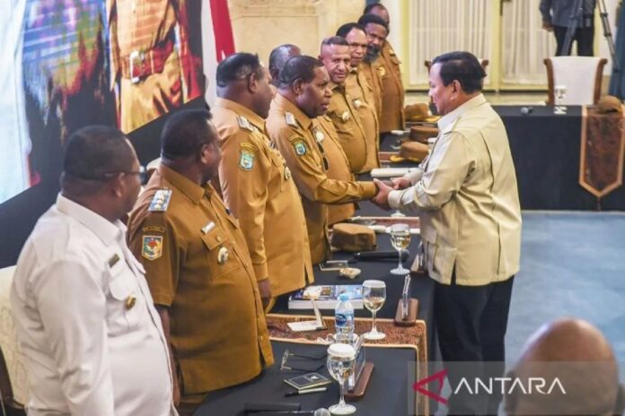 presiden-memberi-arahan-kepada-k