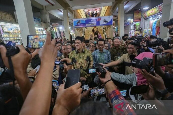 Menteri-Keuangan-kunjungi-Pasar