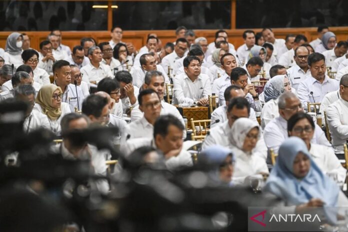 presiden-prabowo-beri-taklimat-s (1)