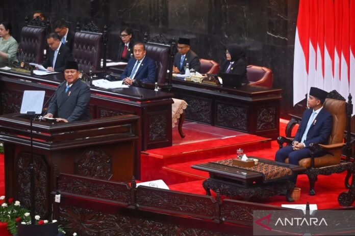 Rapat-Paripurna-DPR-dihadiri-Pre (1)