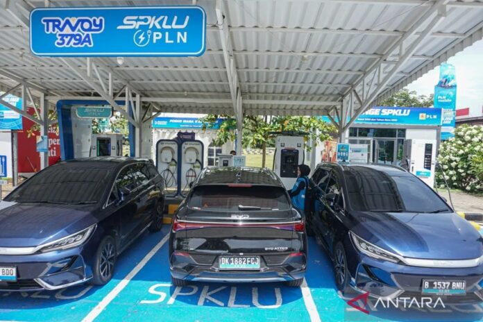 jumlah-pengisian-daya-mobil-list