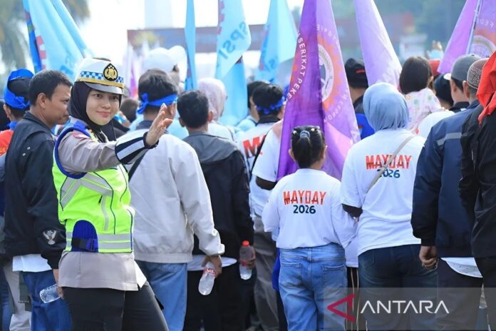 polisi-mayday.jpg