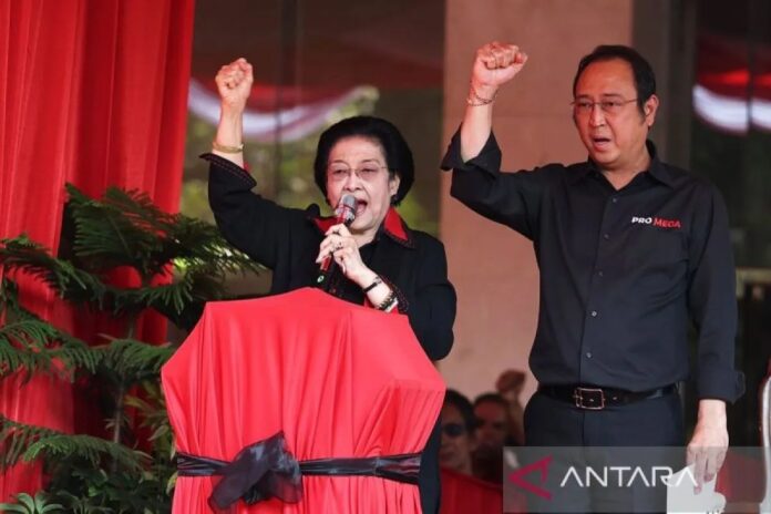 Megawati-Soekarnoputri.jpg