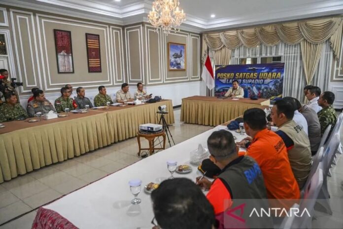 Presiden-Prabowo-Pimpin-Rapat-Penanganan-Kebakaran-Hutan-Dan-Lahan-Di-Pontianak-220826-gp-3_1.jpg