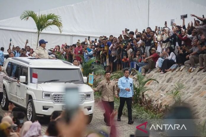 Presiden-hadiri-akad-massal-rumah-subsidi-di-Batang-300726-hpp-6.jpg