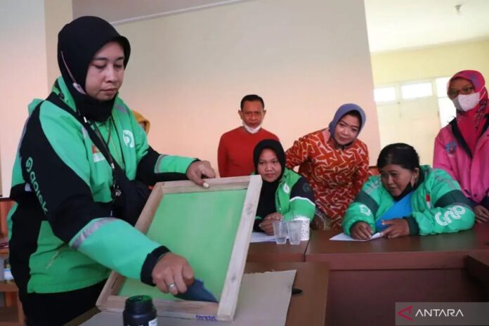 dok.Pelatihan-sablon-Ojol-peremp