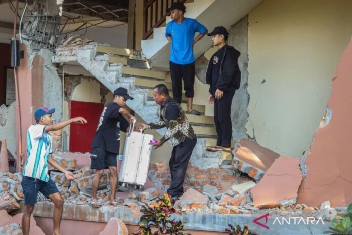 gempa-bumi-di-labuan-bajo-ntt-2841495.jpeg
