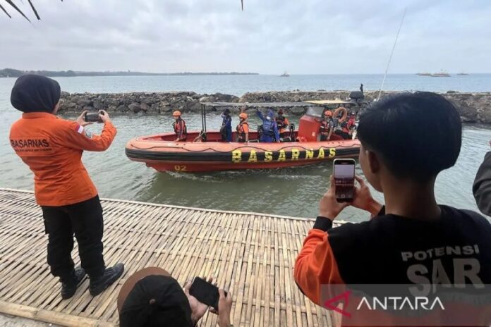 operasi-SAR-hari-kedua-090926-sg